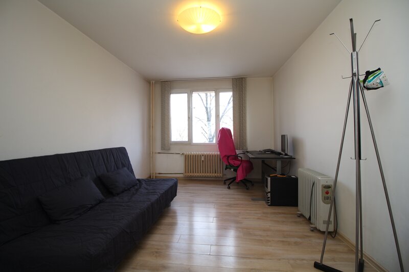 Titan, Nicolae Grigorescu metrou, 2 camere. decomandat