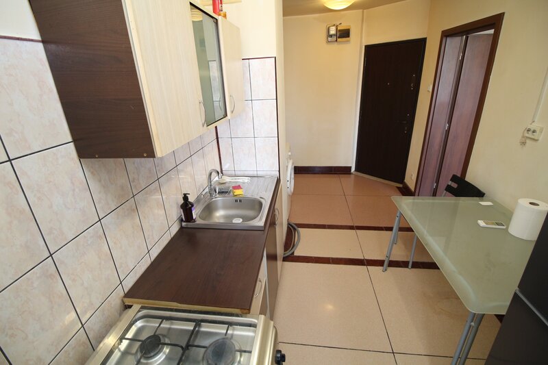 Titan, Nicolae Grigorescu metrou, 2 camere. decomandat