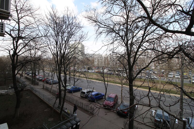 Titan, Nicolae Grigorescu metrou, 2 camere. decomandat